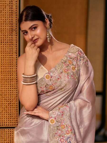 Pastel Lilac Embroidered Saree – Silk Blend with Floral Detailing