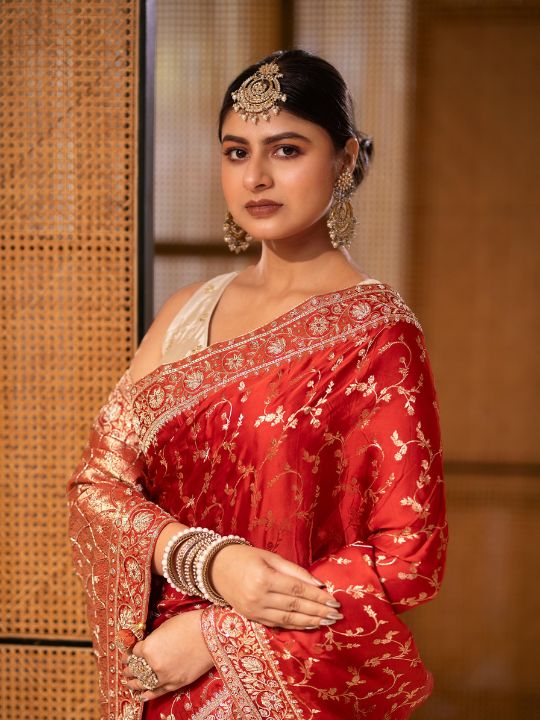 Designer Red Banarasi Silk Saree – Heavy Zari Embroidery & Bridal Appeal